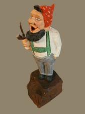 Alter Räuchermann auf Sockel